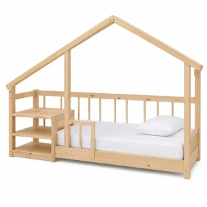 Cama infantil tipo casa de madera con estantería lateral escalonada estructura de madera maciza con barandillas de seguridad Color madera natural 90x200 cm