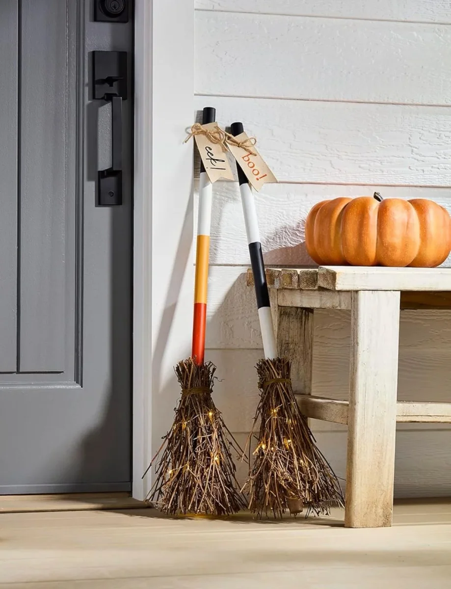Escobas Decorativas Spooky - Imagen 3